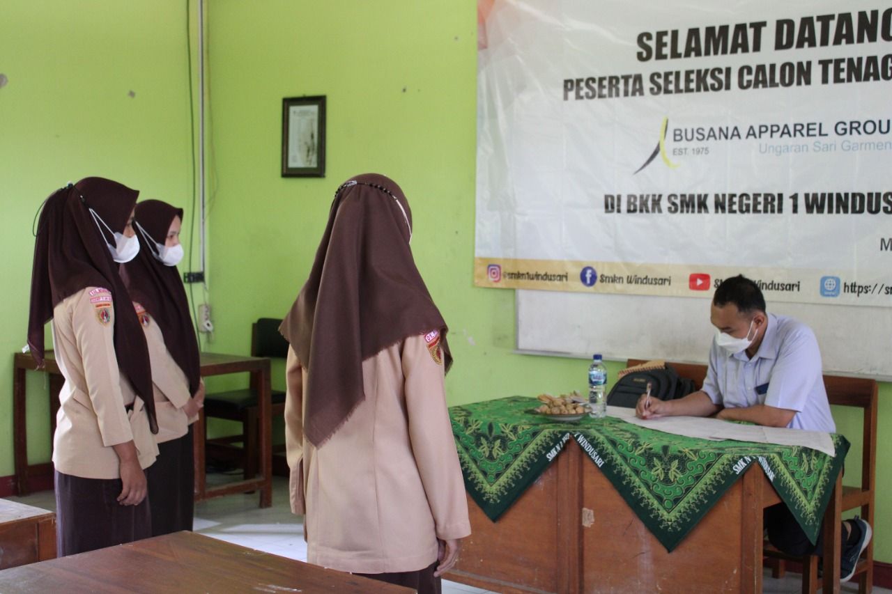SMKN 1 Windusari Salurkan Siswa ke Dunia Kerja