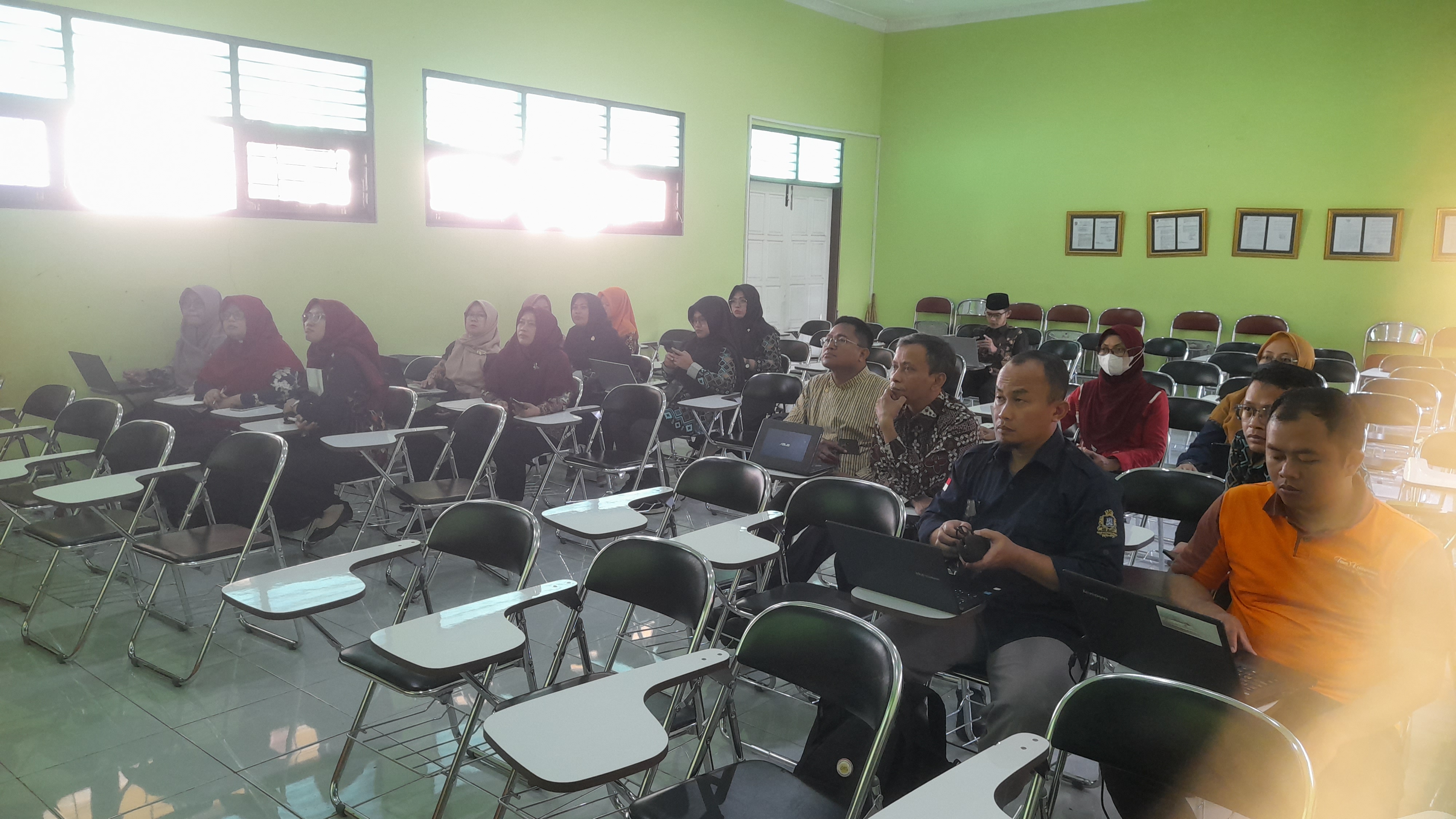 Koordinasi_E-Raport_wali_Kelas__17654167521834084901889064712558.jpg